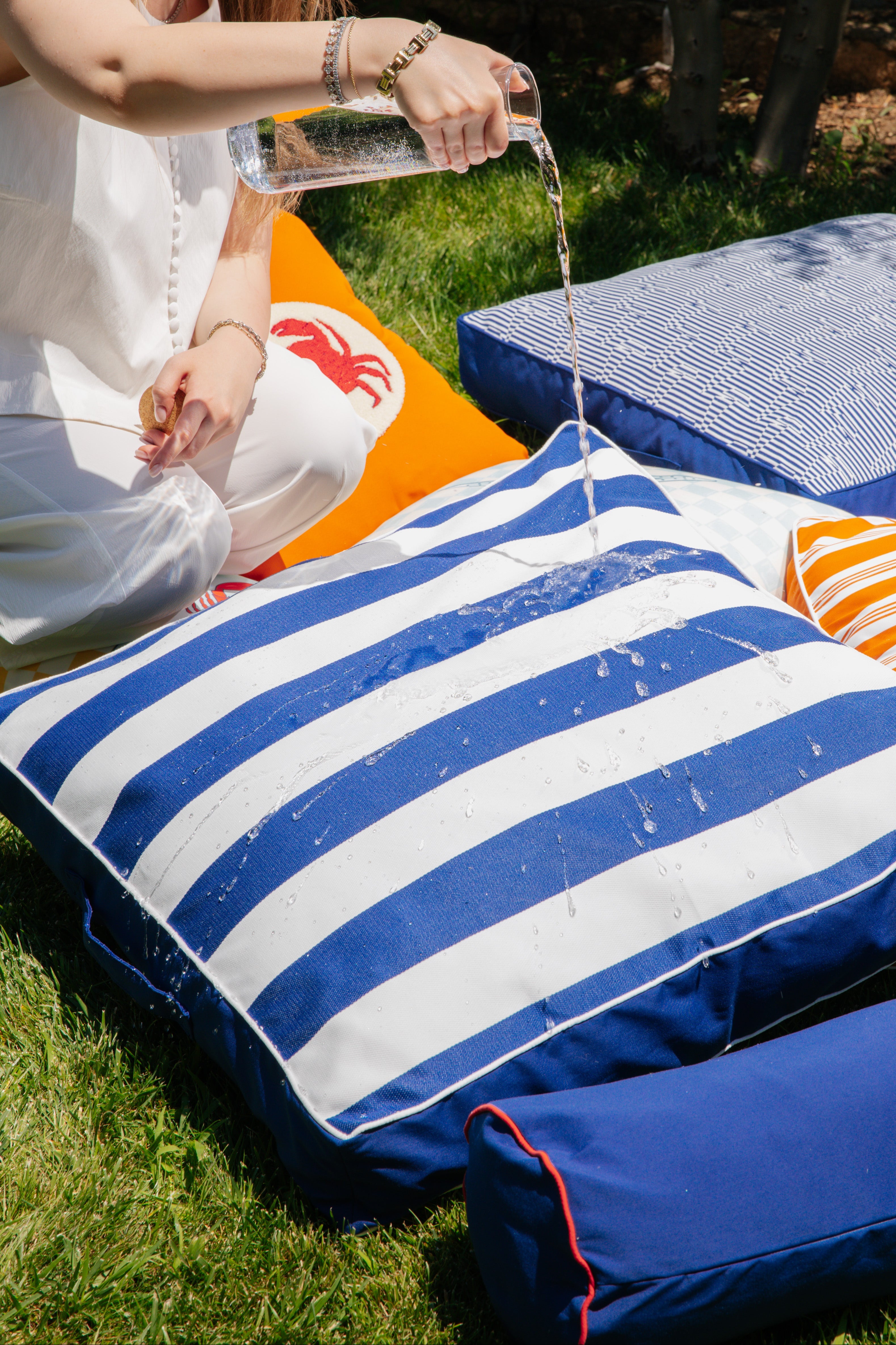 MARINE STRIPE LACİVERT KÖRÜKLÜ BEYAZ BİYELİ MİNDERİ