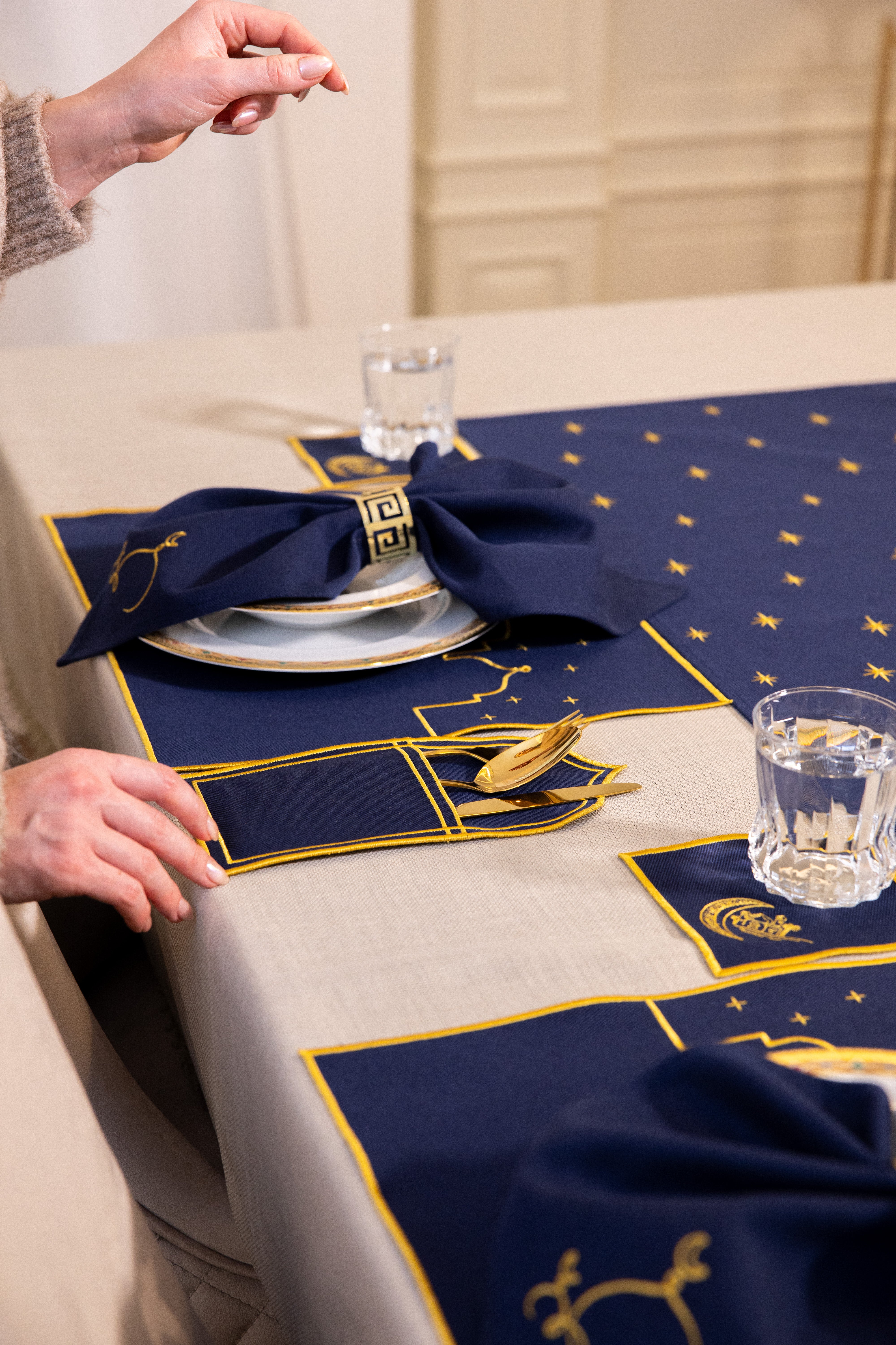 Leyal Nakışlı 4 Kişilik Sofra Seti